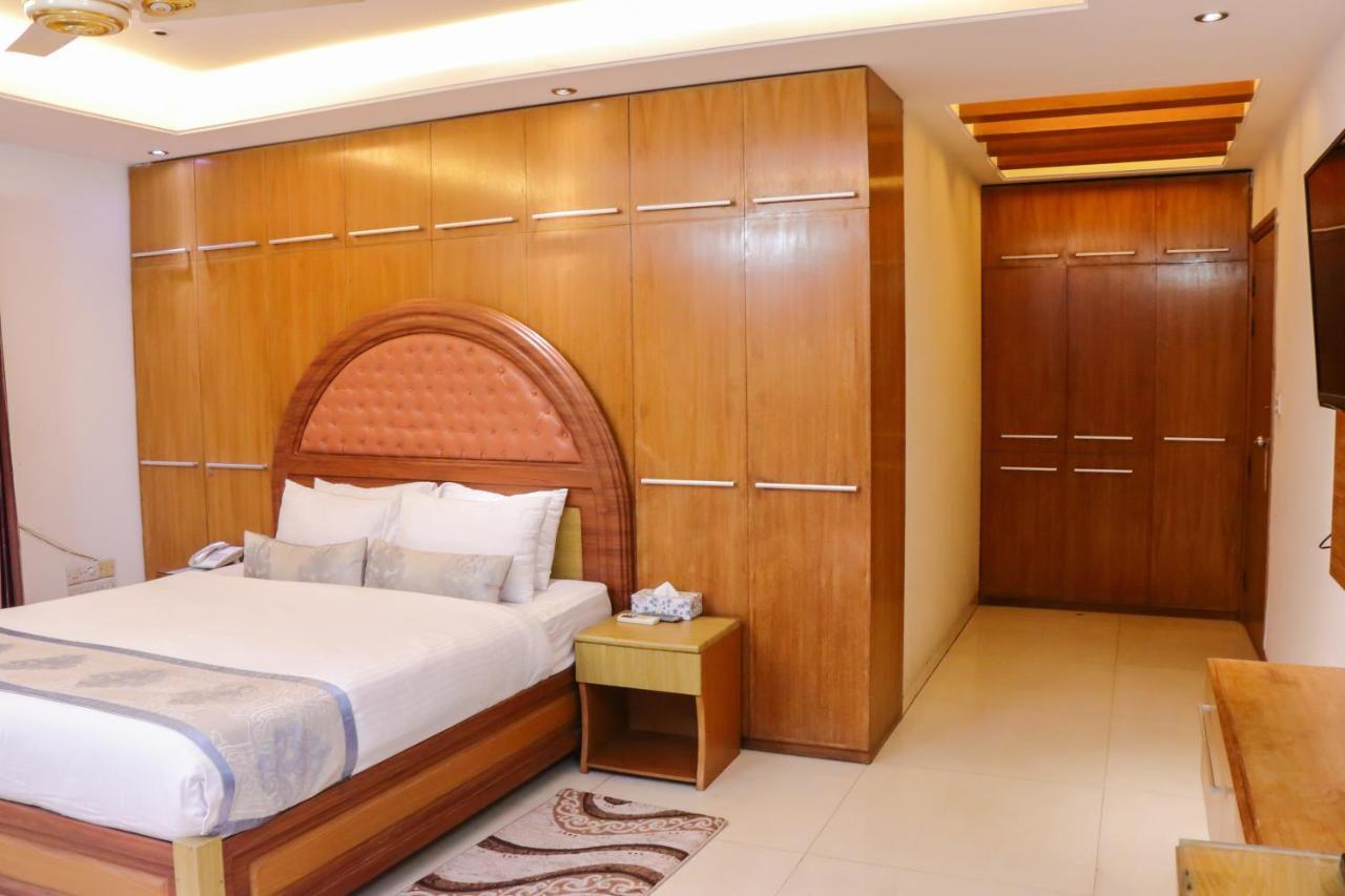 Hotel Afford Inn Дакка Экстерьер фото