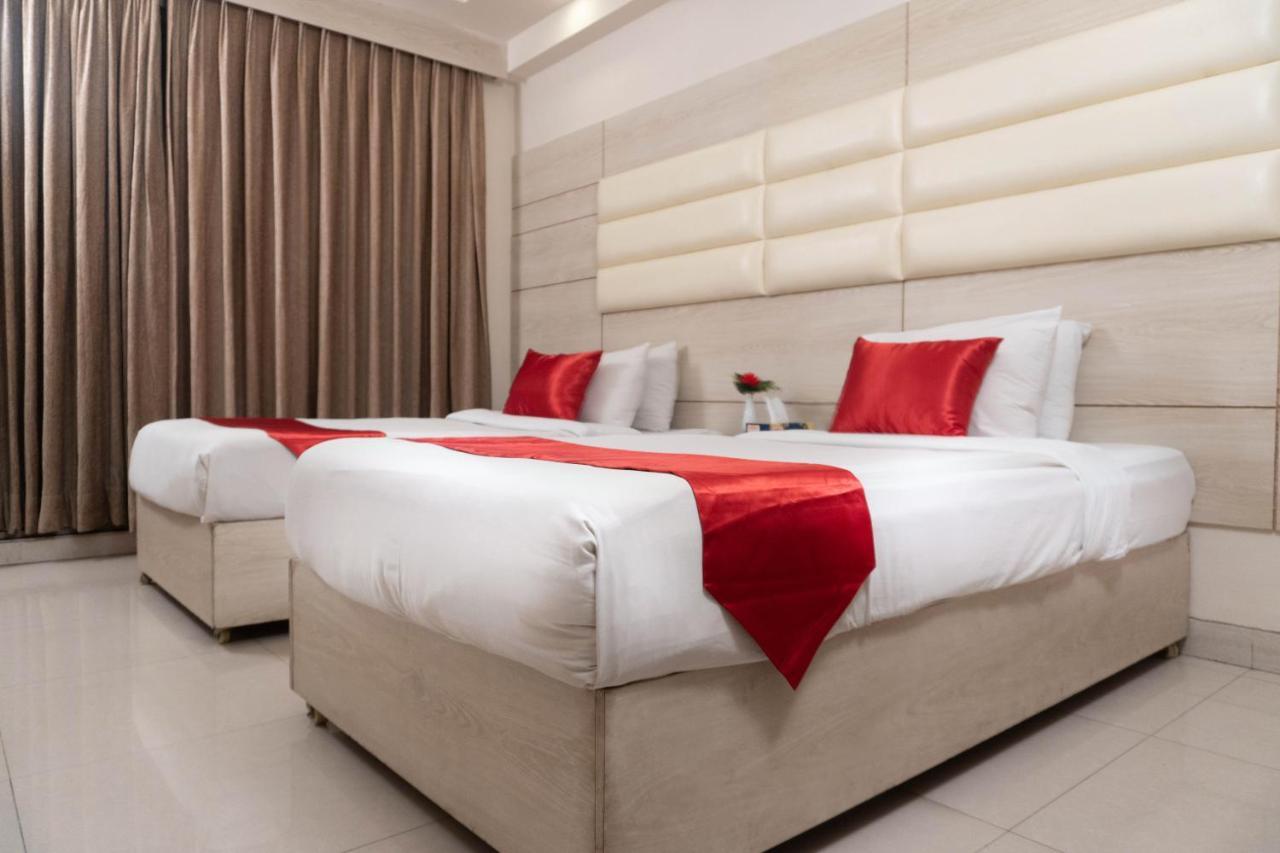 Hotel Afford Inn Дакка Экстерьер фото